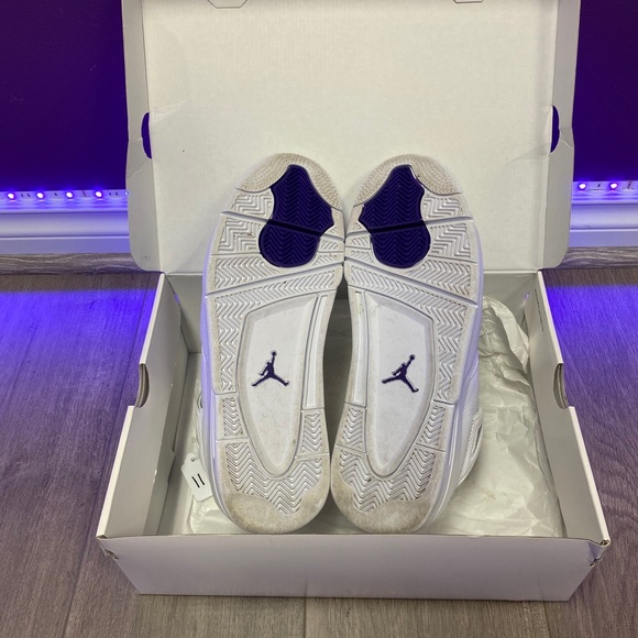 Jordan 4 Retro “Purple Metallic” - Picture 3 of 3